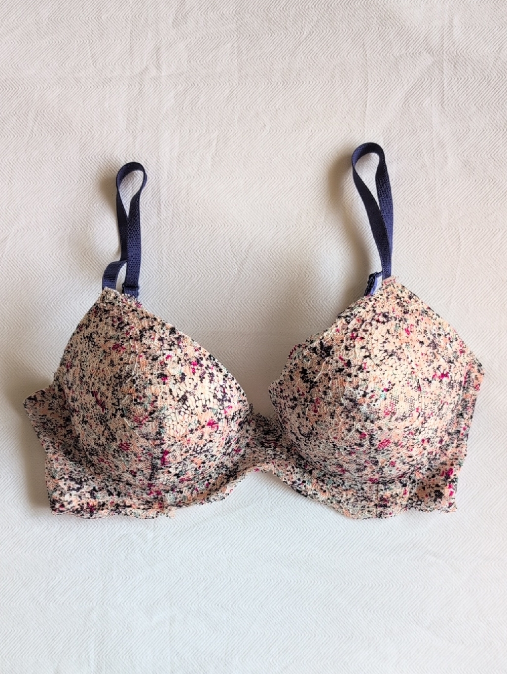 C&C California multicolor scalloped lace underwire bra lightweight foam cup 32DD